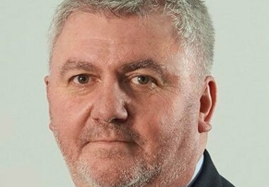 Ian Cruxton-headshot-40448