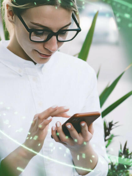 Ethos authentication-SIM swap-PSD2-women phone-content-840x1120