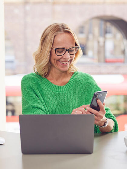 Account Login Access-women laptop-content-840x1200